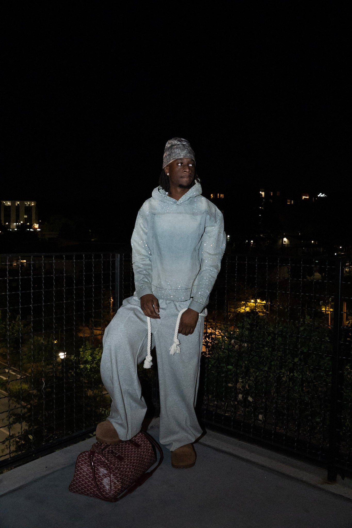 Rebel Rhinestone Lightwash